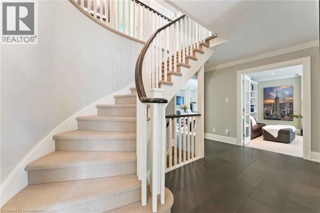 Photo 8 of 1511 Jasmine Crescent, Oakville ON