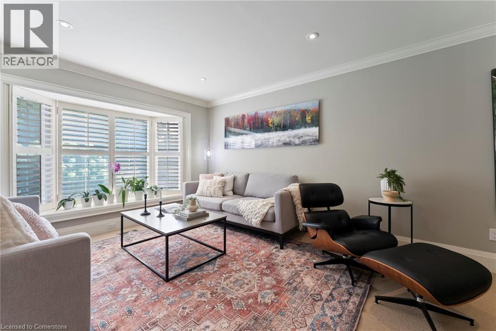 Photo 9 of 1511 Jasmine Crescent, Oakville ON