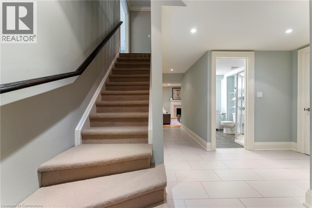 Photo 30 of 1511 Jasmine Crescent, Oakville ON