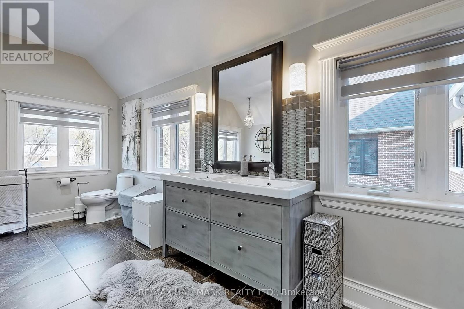 Photo 32 of 83 Hambly Avenue, King ON
