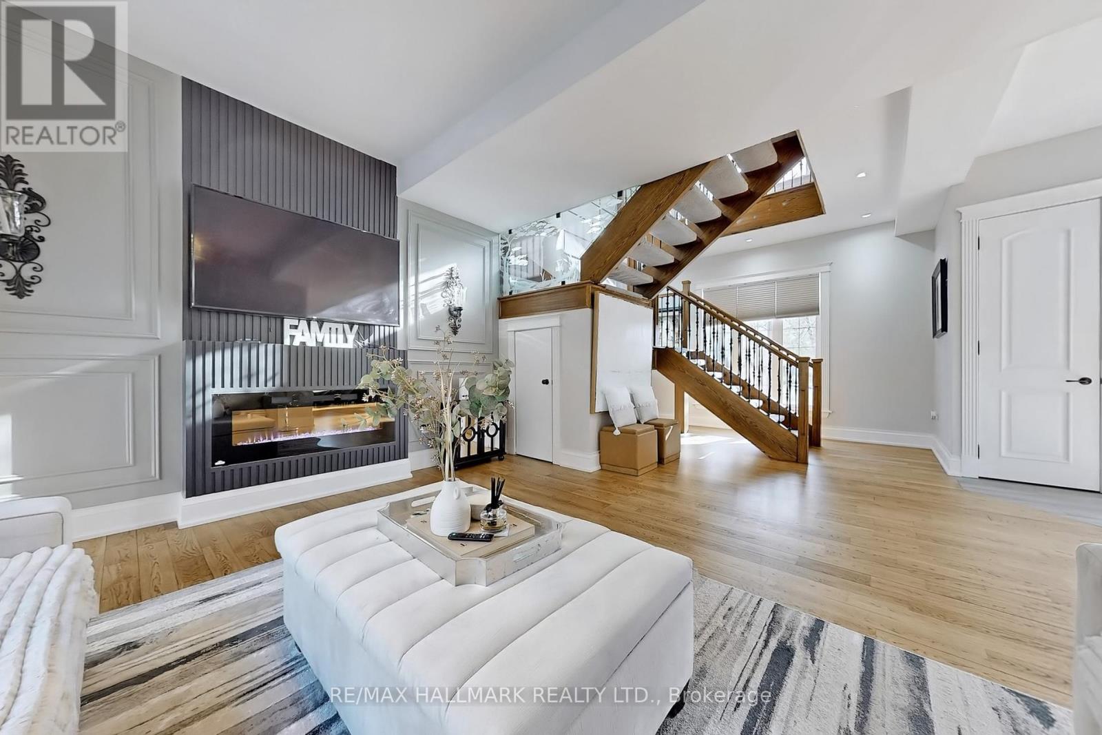 Photo 9 of 83 Hambly Avenue, King ON