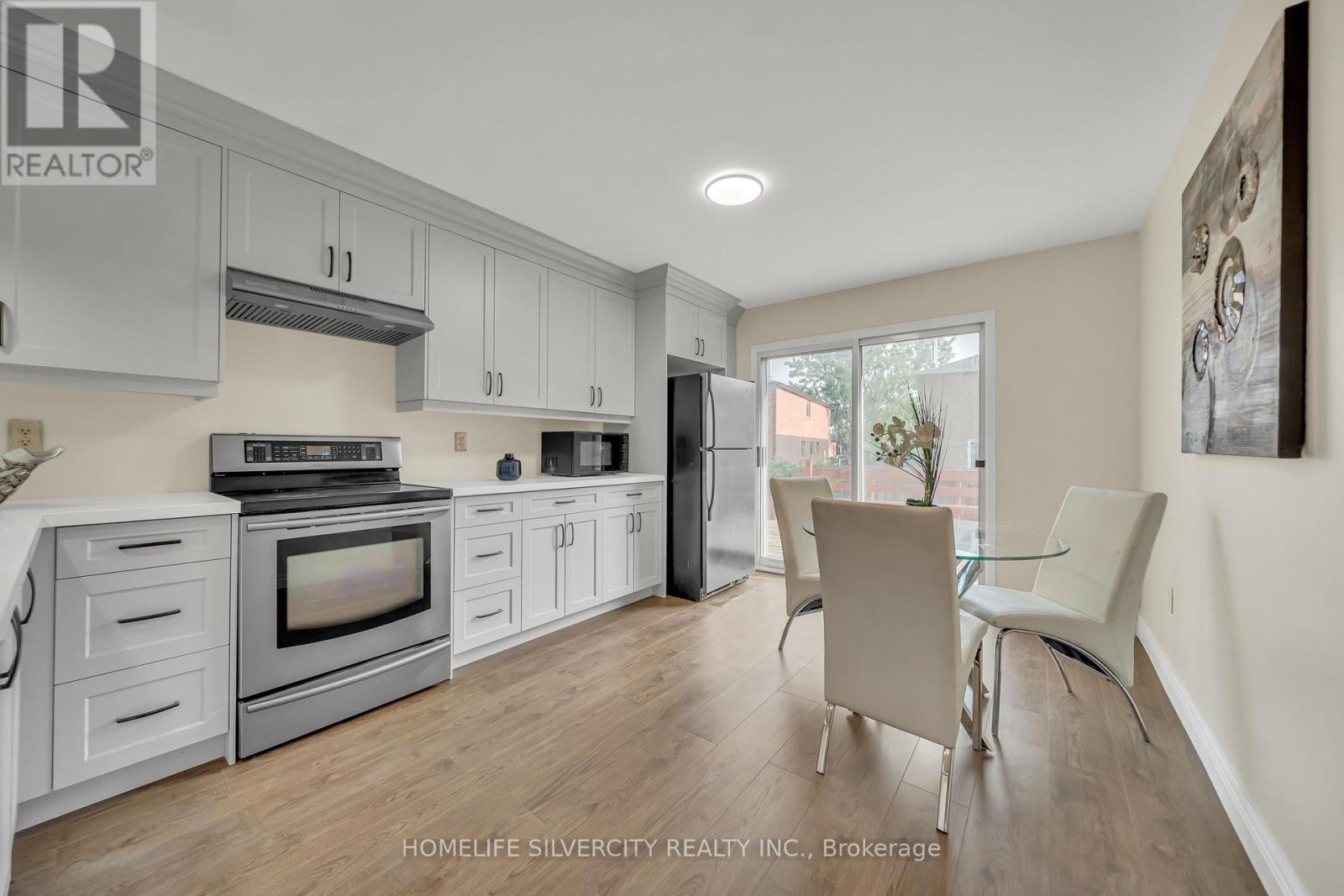 Photo 16 of 17 Sydenham Wells Road, Barrie ON