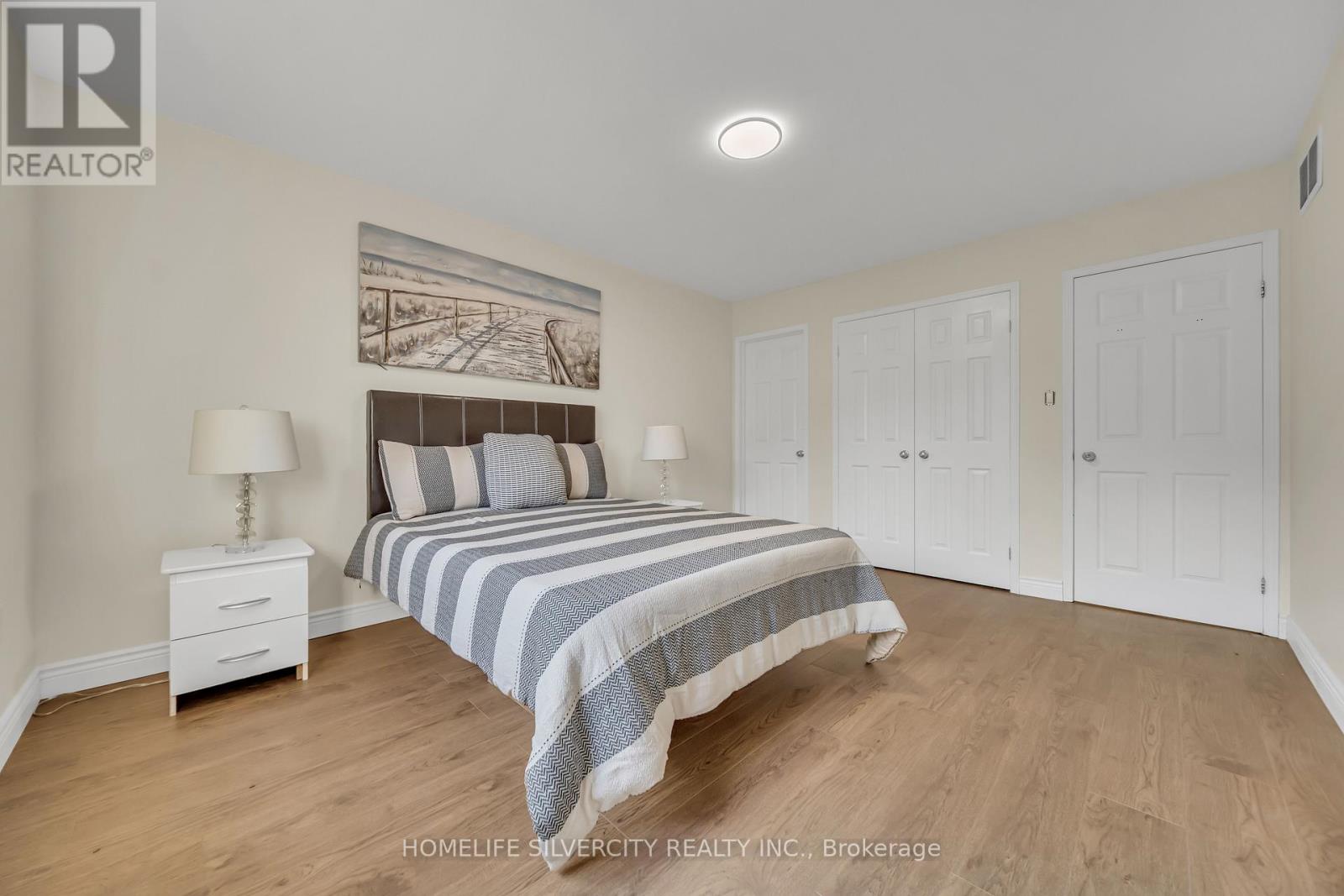 Photo 25 of 17 Sydenham Wells Road, Barrie ON