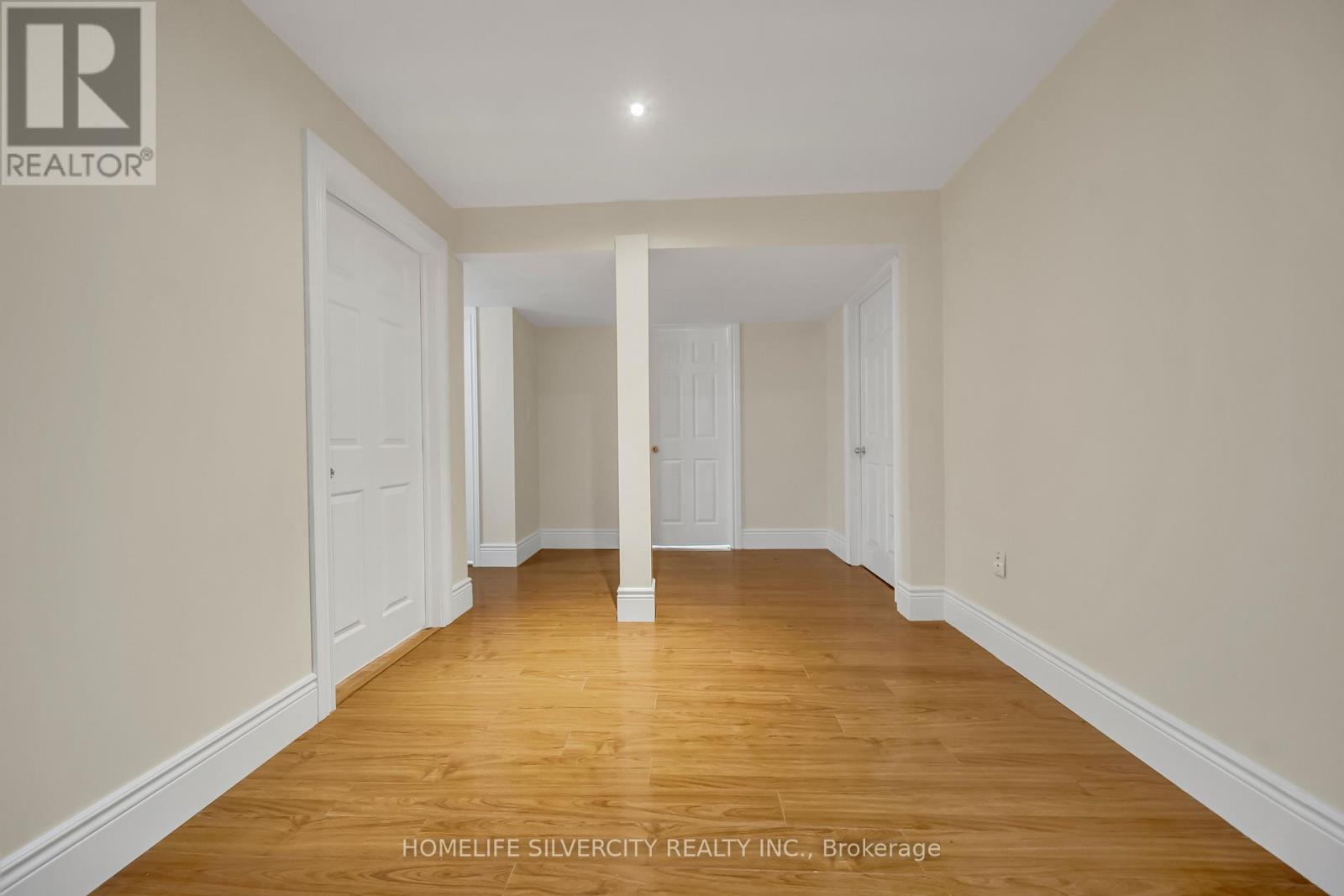 Photo 28 of 17 Sydenham Wells Road, Barrie ON