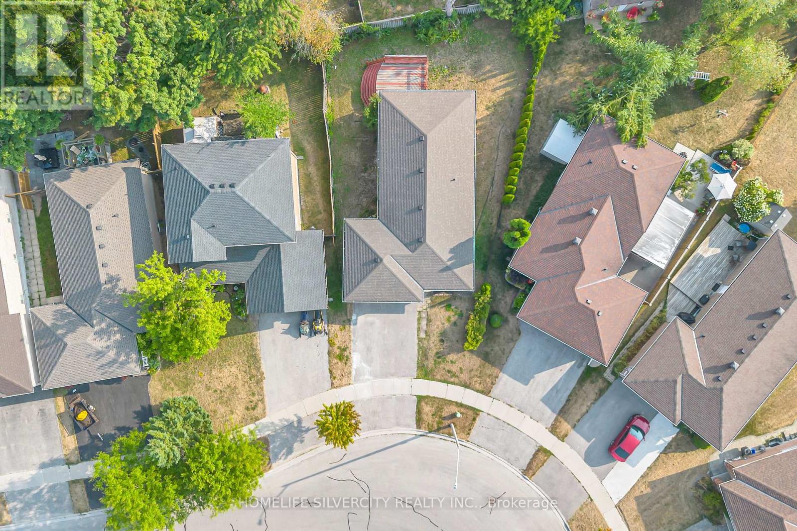 Photo 4 of 17 Sydenham Wells Road, Barrie ON