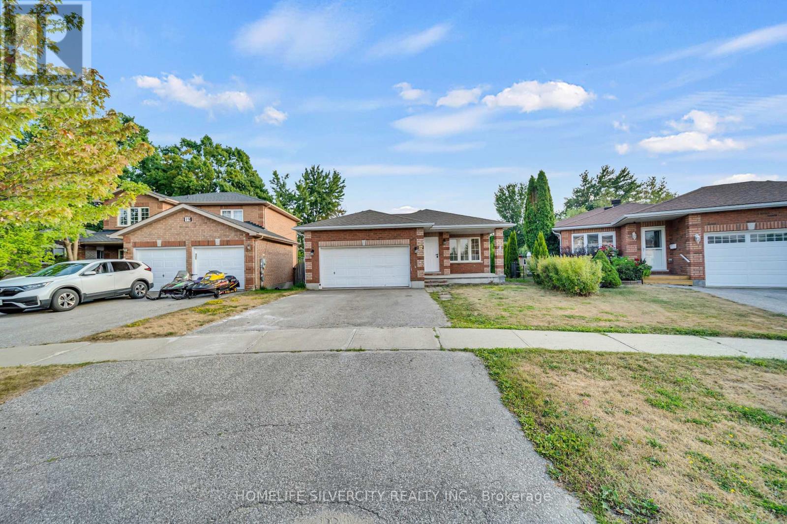 Photo 5 of 17 Sydenham Wells Road, Barrie ON