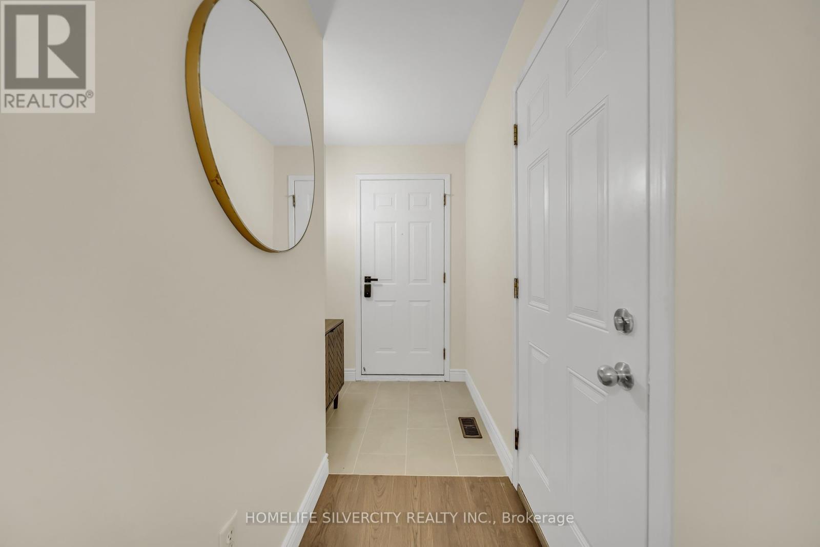 Photo 8 of 17 Sydenham Wells Road, Barrie ON