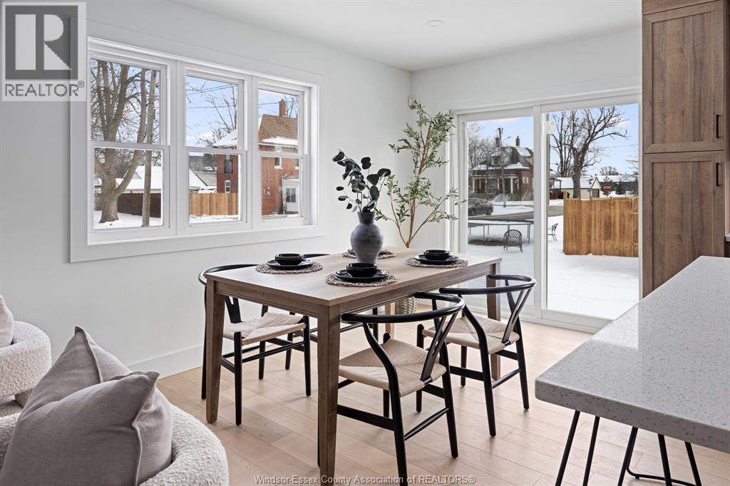 Photo 13 of 70 Medora Avenue East, Essex ON