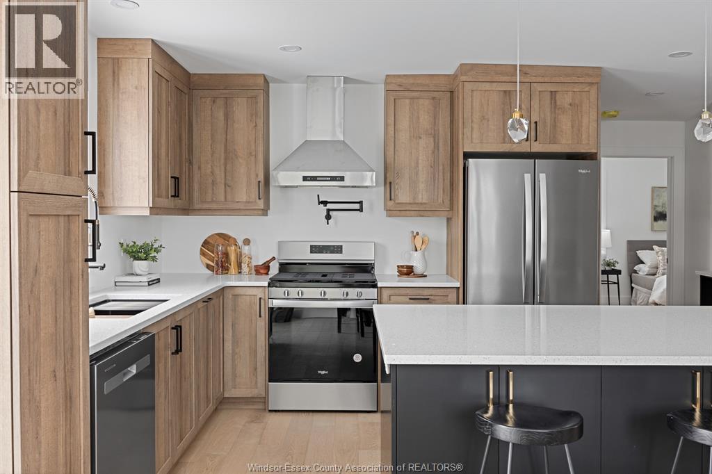 Photo 17 of 70 Medora Avenue East, Essex ON
