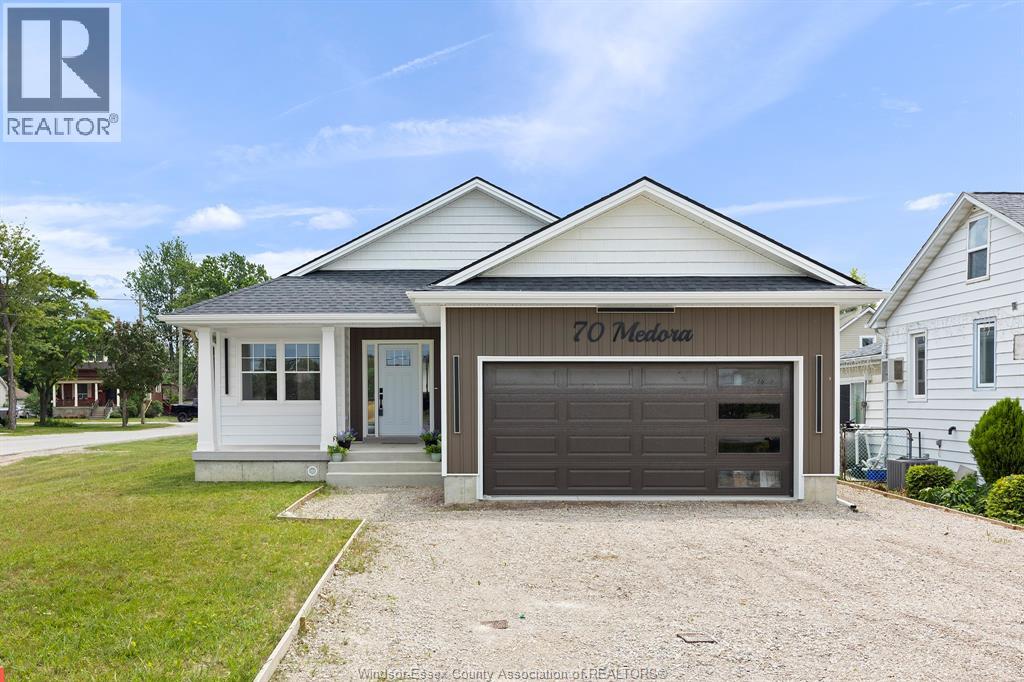 Photo 2 of 70 Medora Avenue East, Essex ON