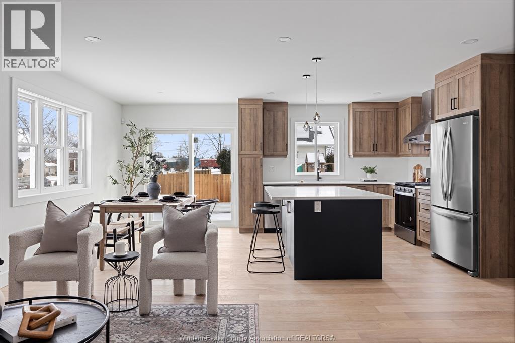 Photo 9 of 70 Medora Avenue East, Essex ON