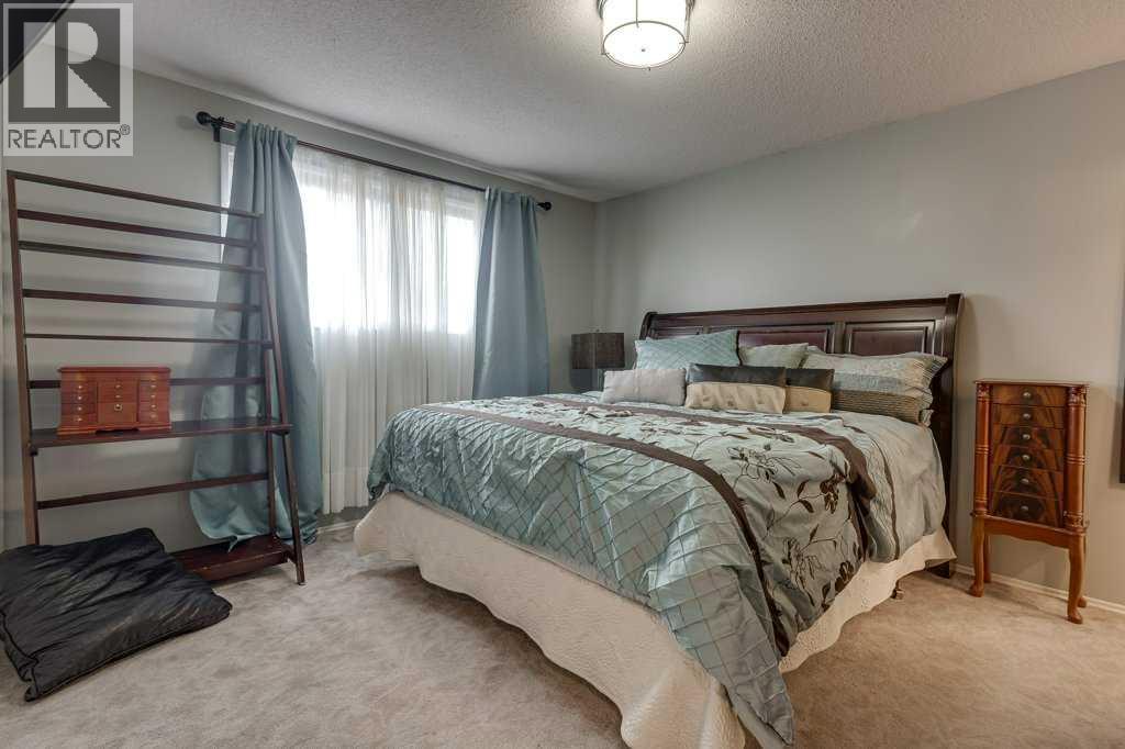 Photo 20 of 12 Mcphee Street, Red Deer AB