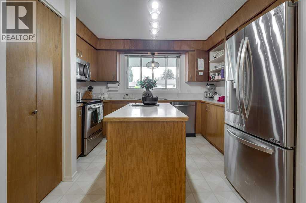 Photo 13 of 12 Mcphee Street, Red Deer AB