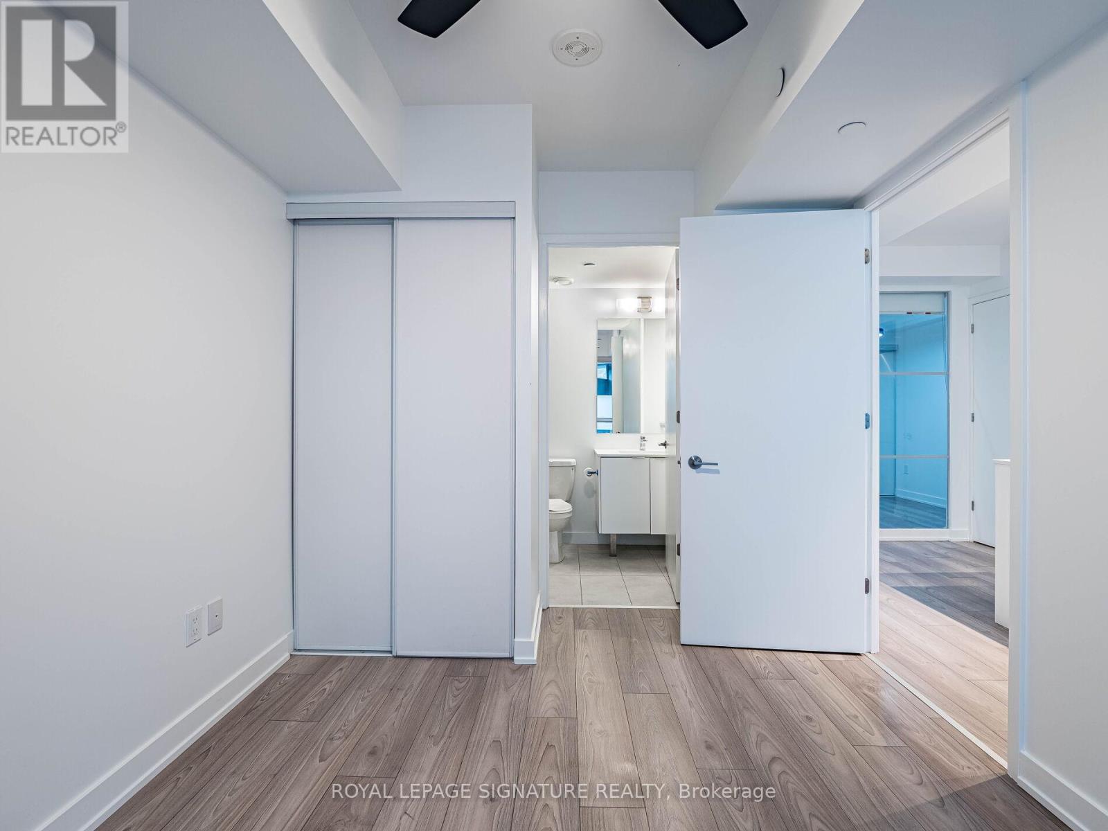 Photo 30 of 525 8 Tippett Road, Toronto ON