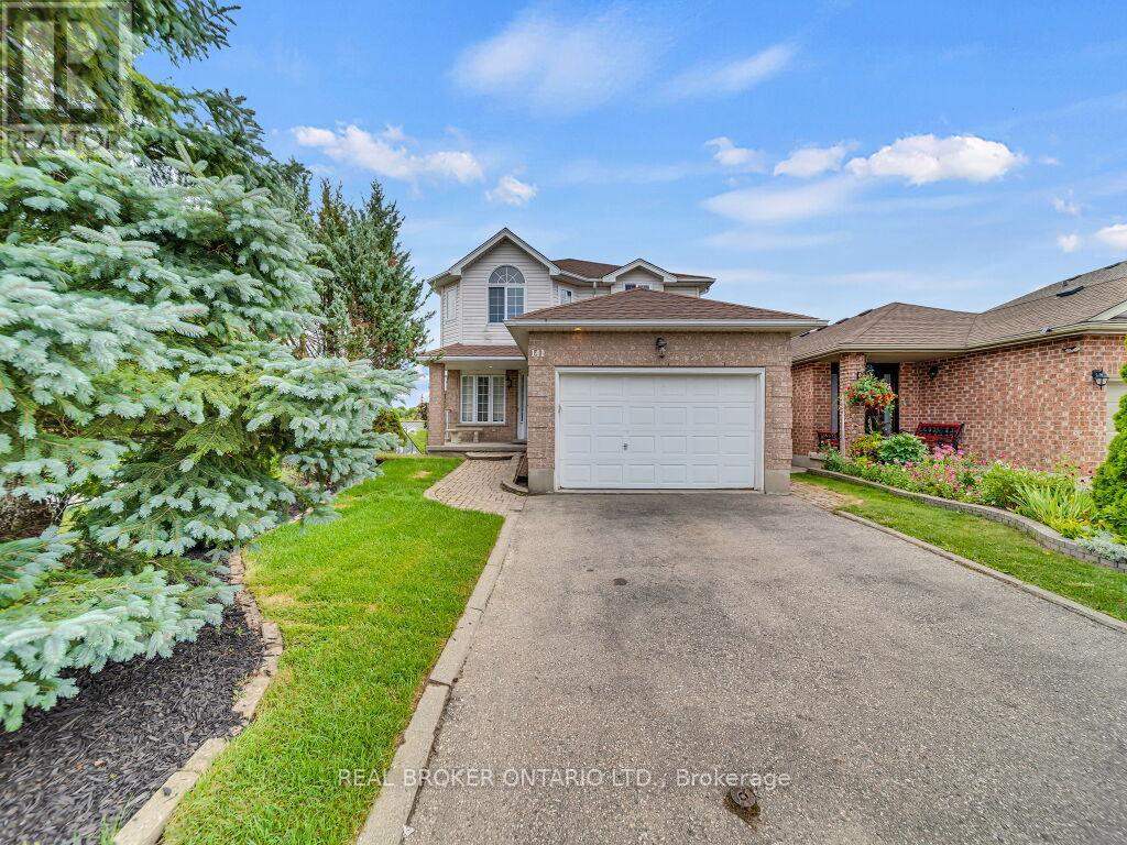 Photo 10 of 141 Hollyridge Crescent, Kitchener ON