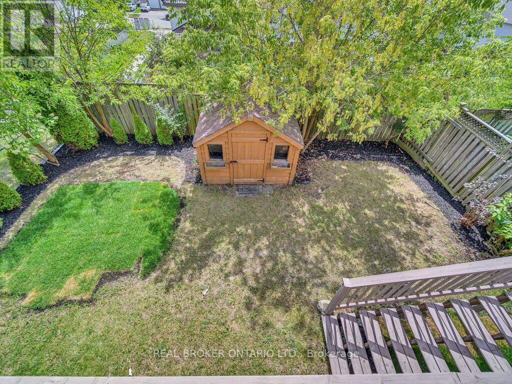 Photo 43 of 141 Hollyridge Crescent, Kitchener ON