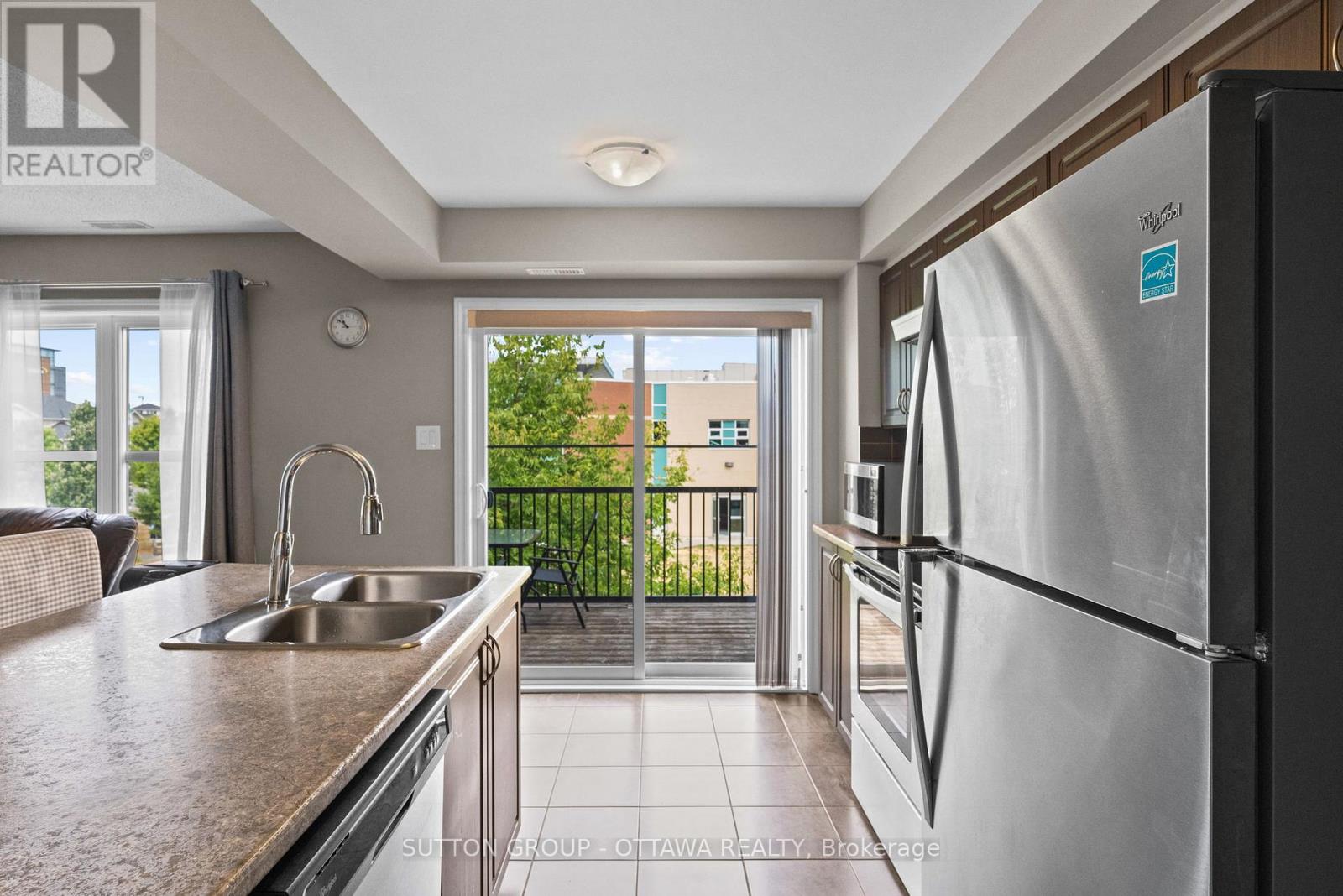 Photo 10 of 474 Clearbrook Drive, Ottawa ON