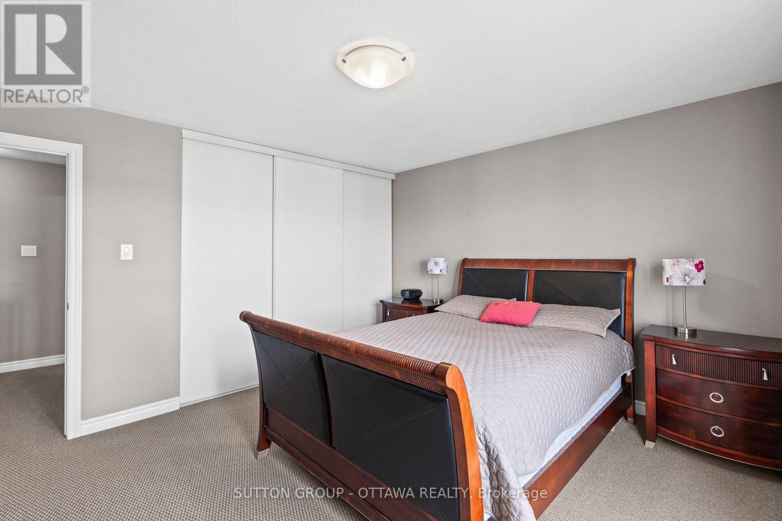 Photo 23 of 474 Clearbrook Drive, Ottawa ON