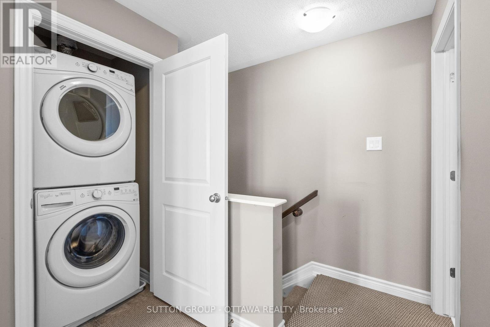 Photo 27 of 474 Clearbrook Drive, Ottawa ON