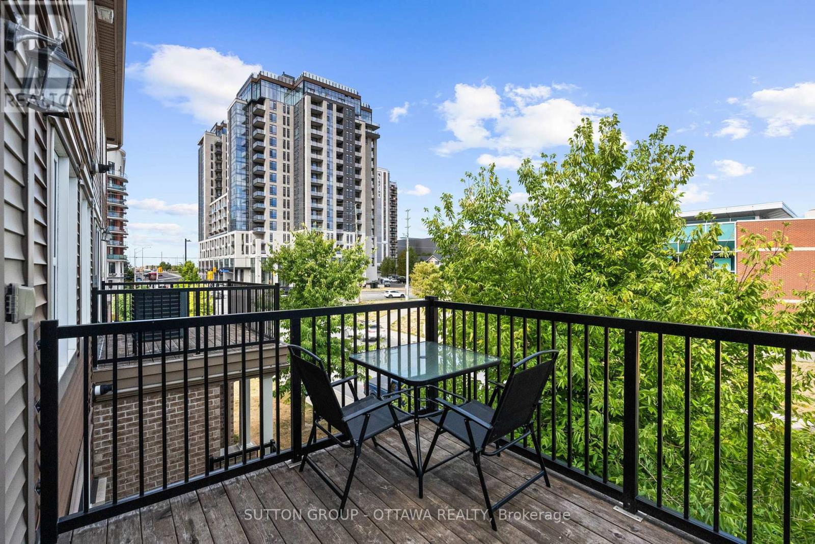 Photo 30 of 474 Clearbrook Drive, Ottawa ON