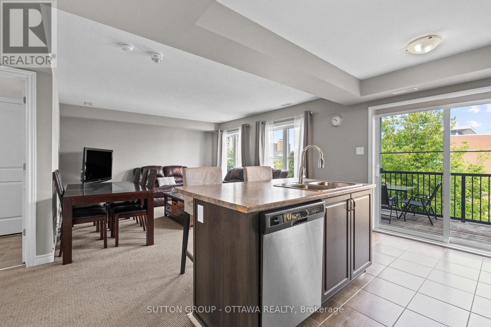Photo 8 of 474 Clearbrook Drive, Ottawa ON