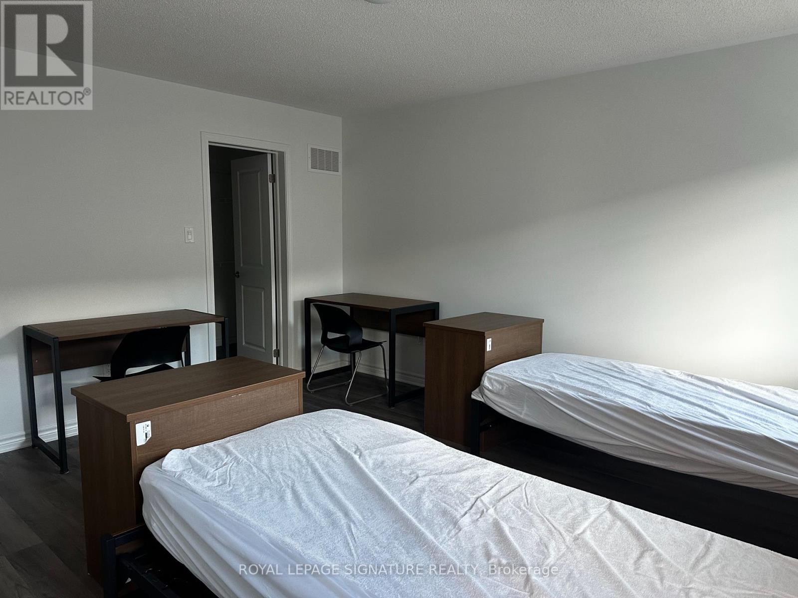 Photo 14 of 13 1259 Lily Crescent, Milton ON