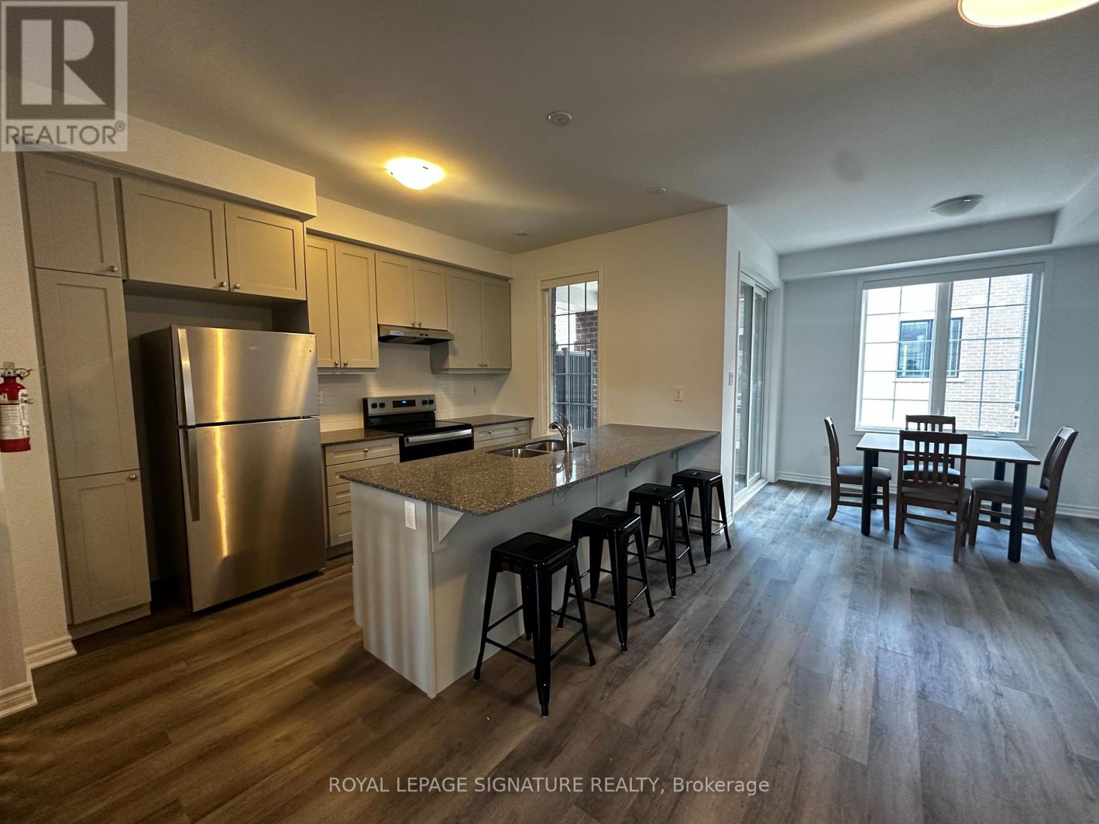 Photo 6 of 13 1259 Lily Crescent, Milton ON