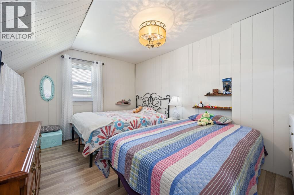 Photo 21 of 359 Maxwell Street, Sarnia ON