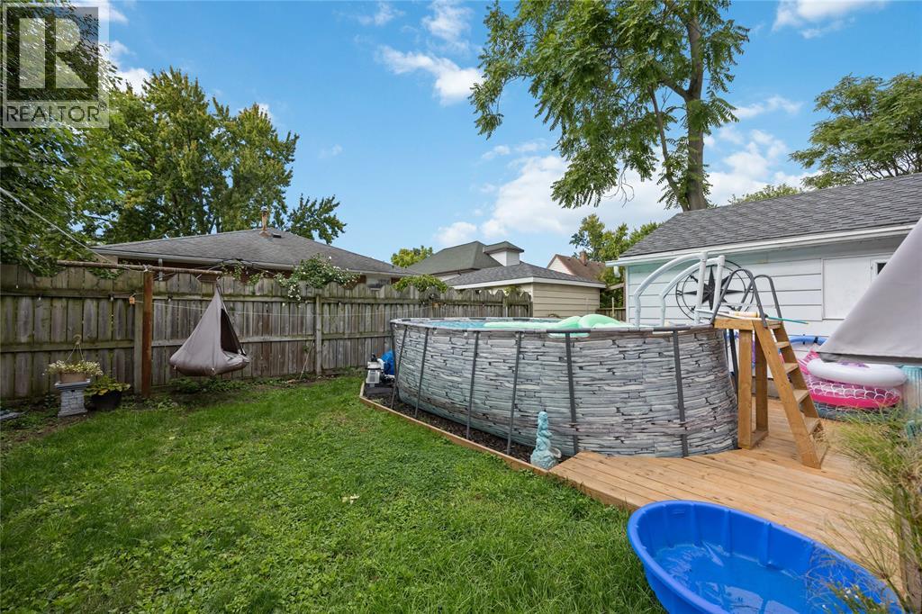 Photo 27 of 359 Maxwell Street, Sarnia ON
