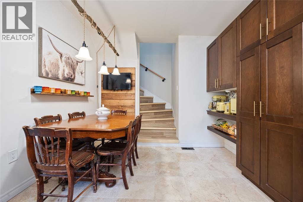 Photo 9 of 359 Maxwell Street, Sarnia ON