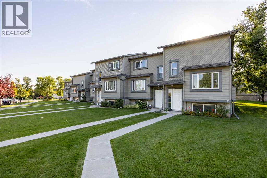 Photo 1 of 41 12 Templewood Drive Ne, Calgary AB