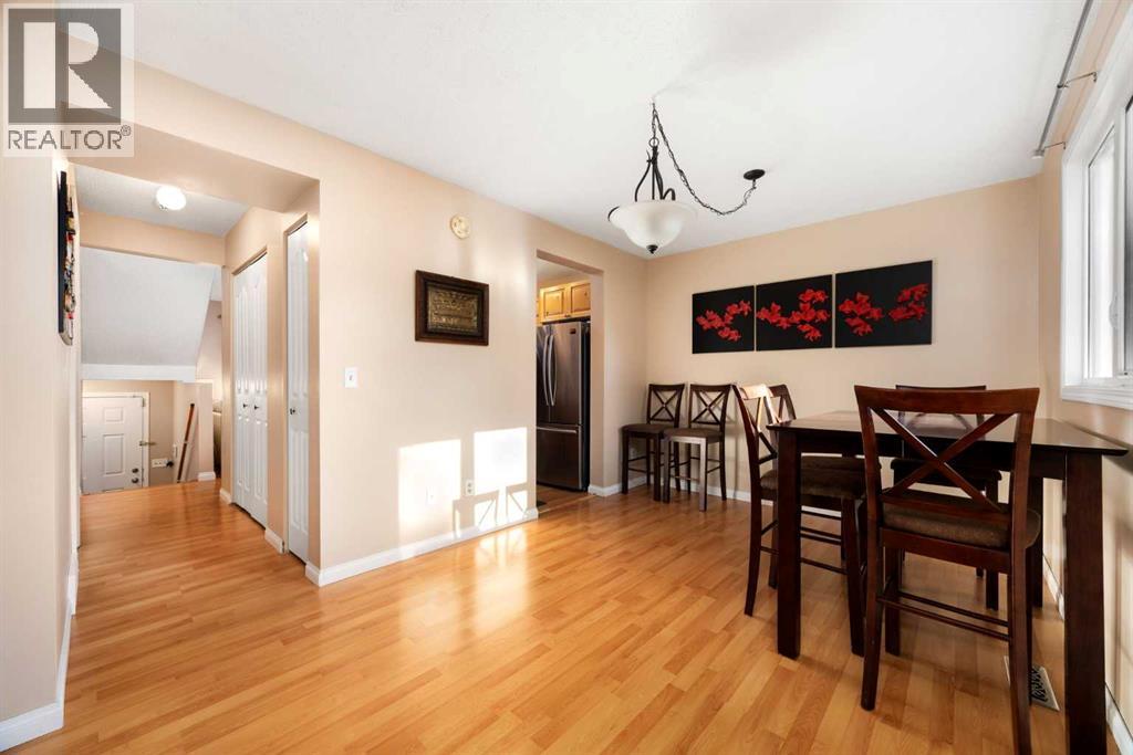 Photo 15 of 41 12 Templewood Drive Ne, Calgary AB