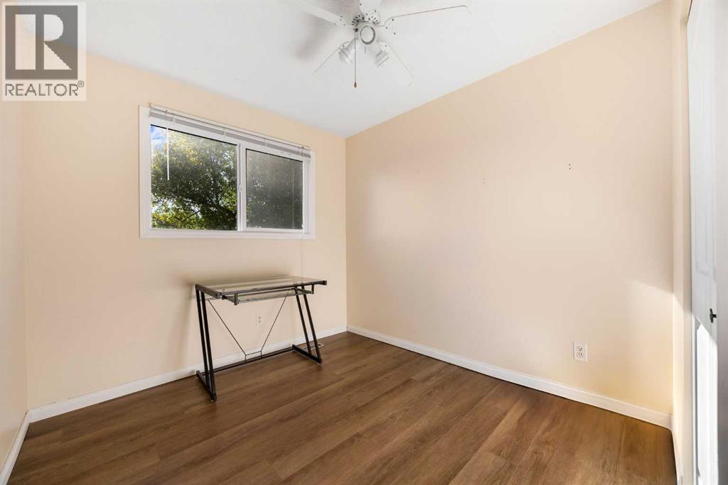Photo 21 of 41 12 Templewood Drive Ne, Calgary AB