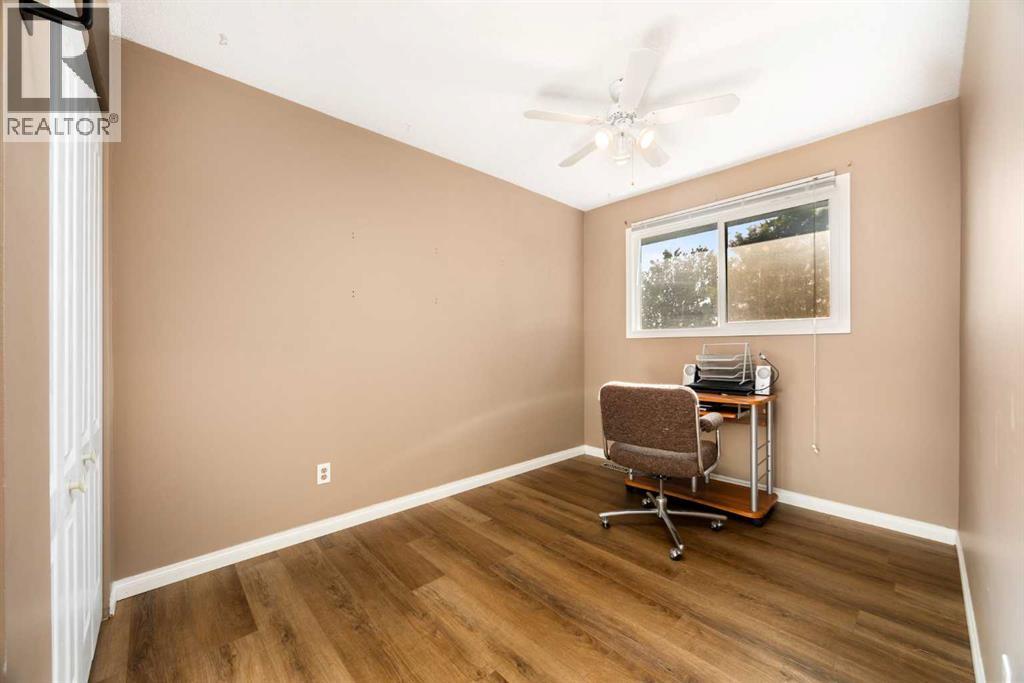 Photo 23 of 41 12 Templewood Drive Ne, Calgary AB