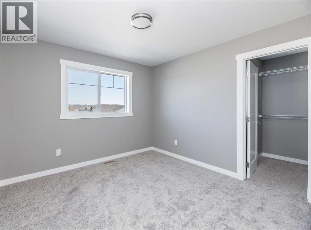 Single Family House for Sale in  Emmett Crescent Evergreen Red Deer 