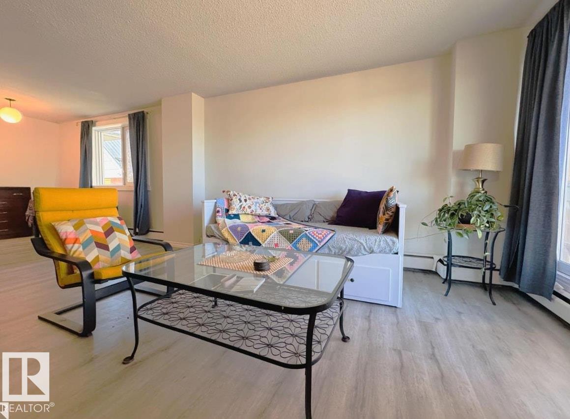 Photo 5 of 207 9028 Jasper Av Nw Nw, Edmonton AB