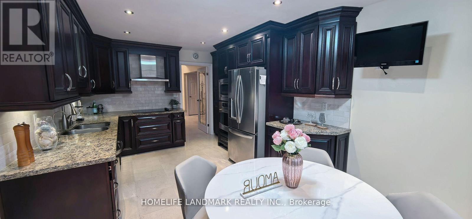 Photo 9 of 12 Clarinda Drive, Toronto ON