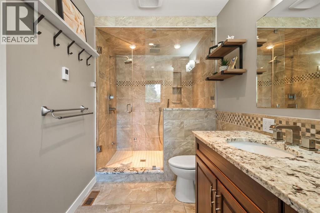 Photo 27 of 50 Glenfield Road Sw, Calgary AB