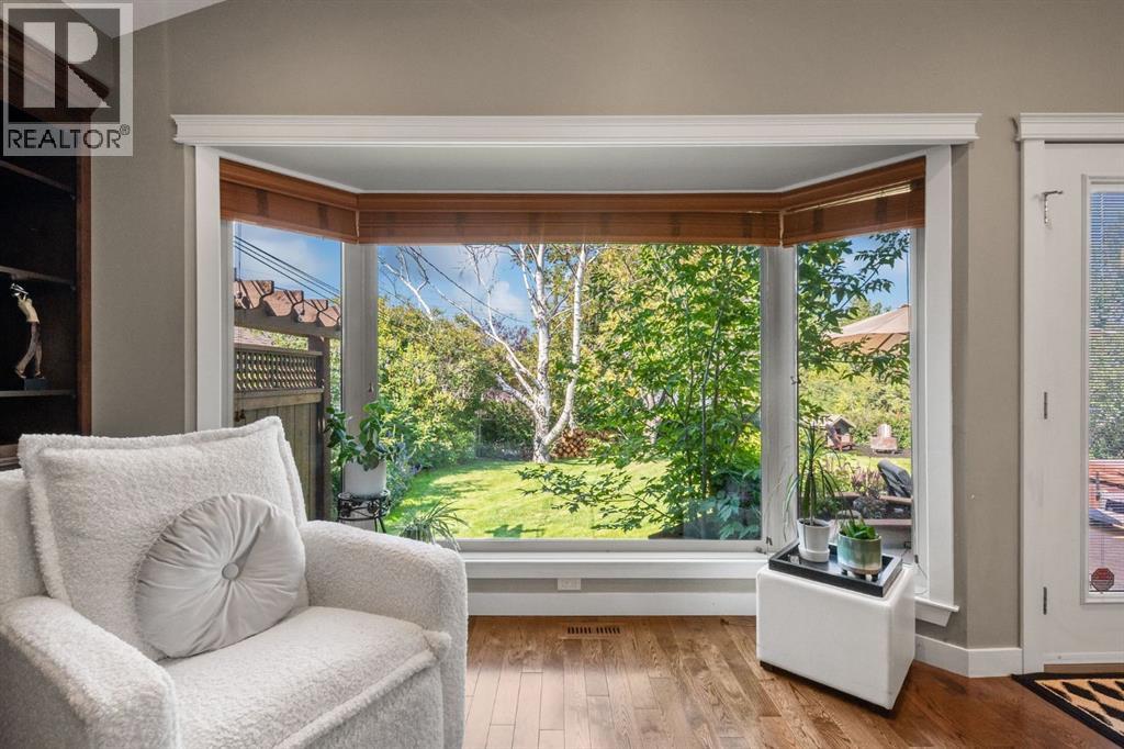 Photo 14 of 50 Glenfield Road Sw, Calgary AB