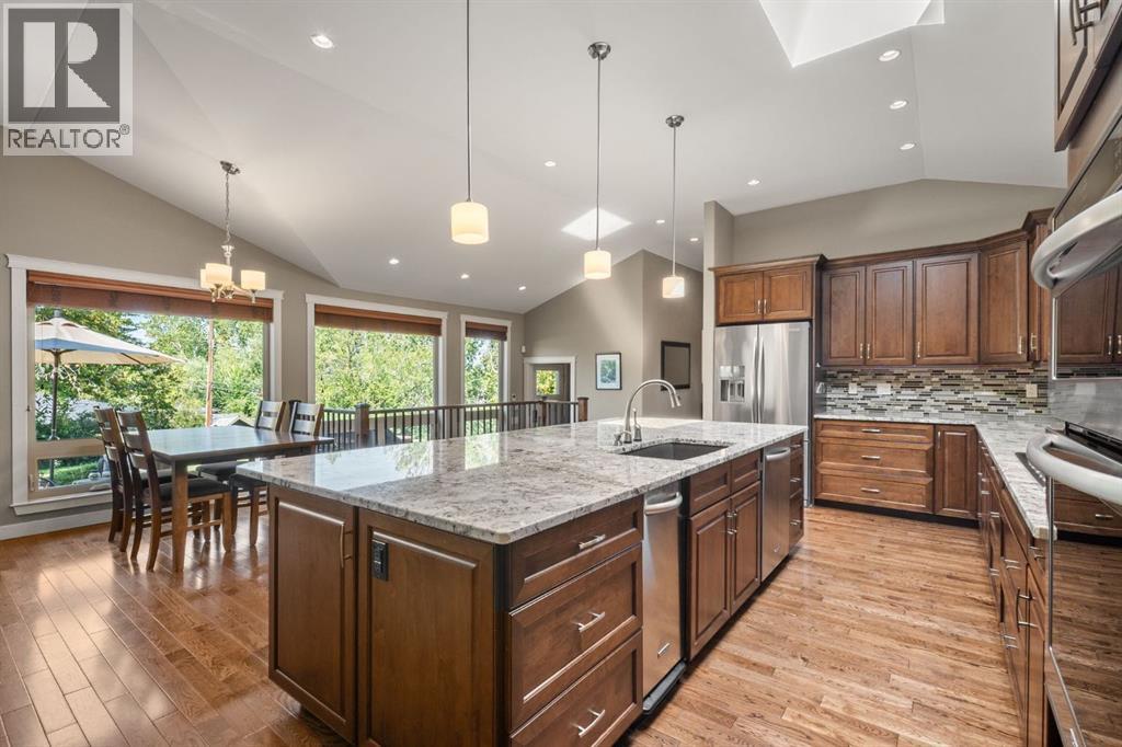 Photo 8 of 50 Glenfield Road Sw, Calgary AB