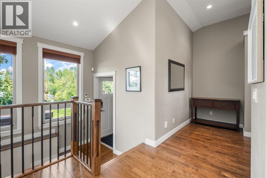 Photo 5 of 50 Glenfield Road Sw, Calgary AB