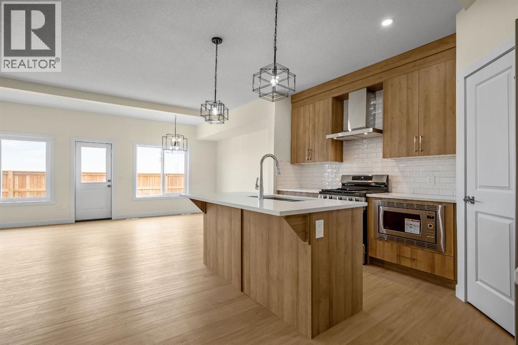 Photo 6 of 585 Corner Meadows Way Ne, Calgary AB