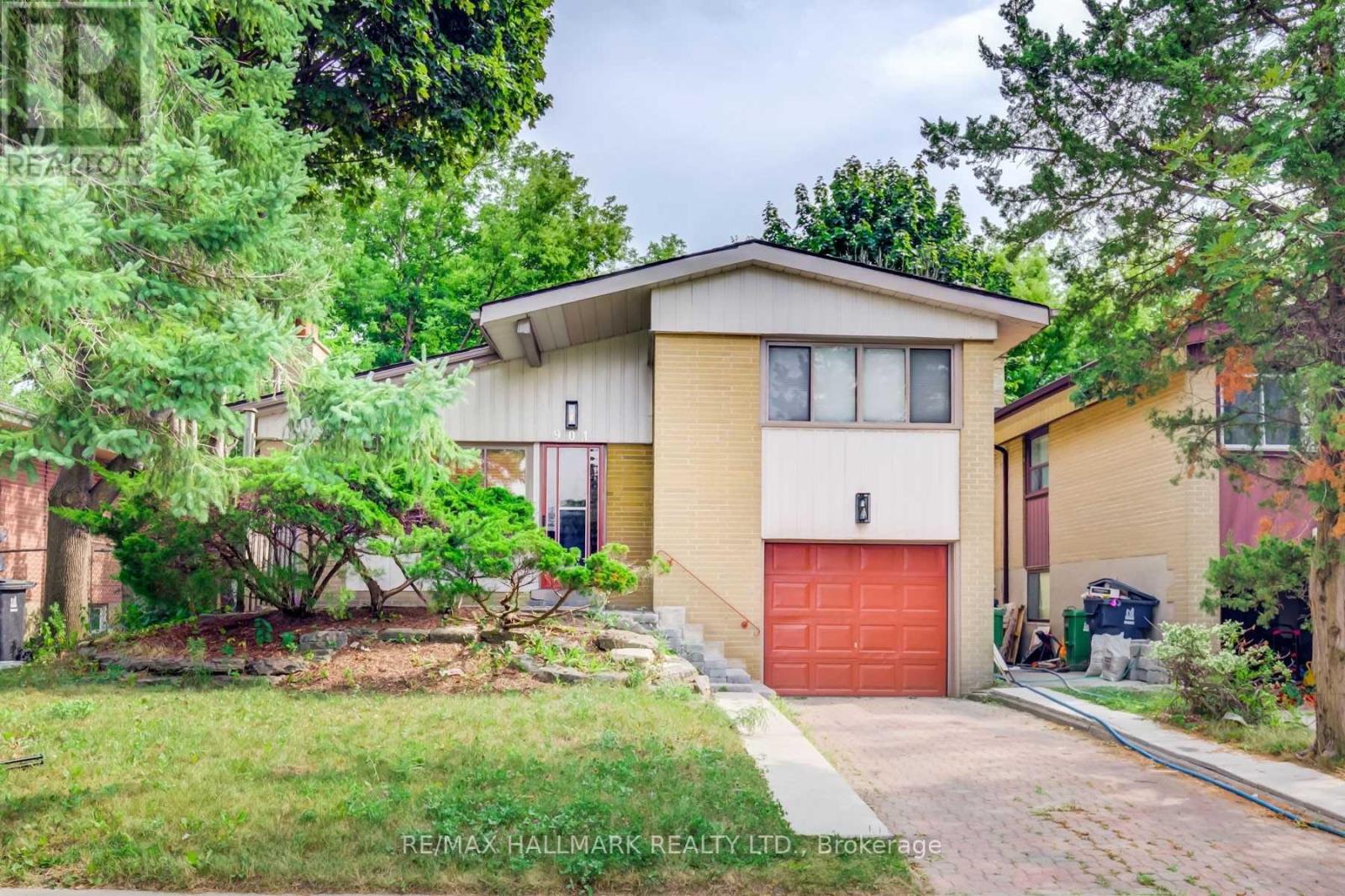 Photo 2 of Bsmt 901 Brimorton Drive, Toronto ON