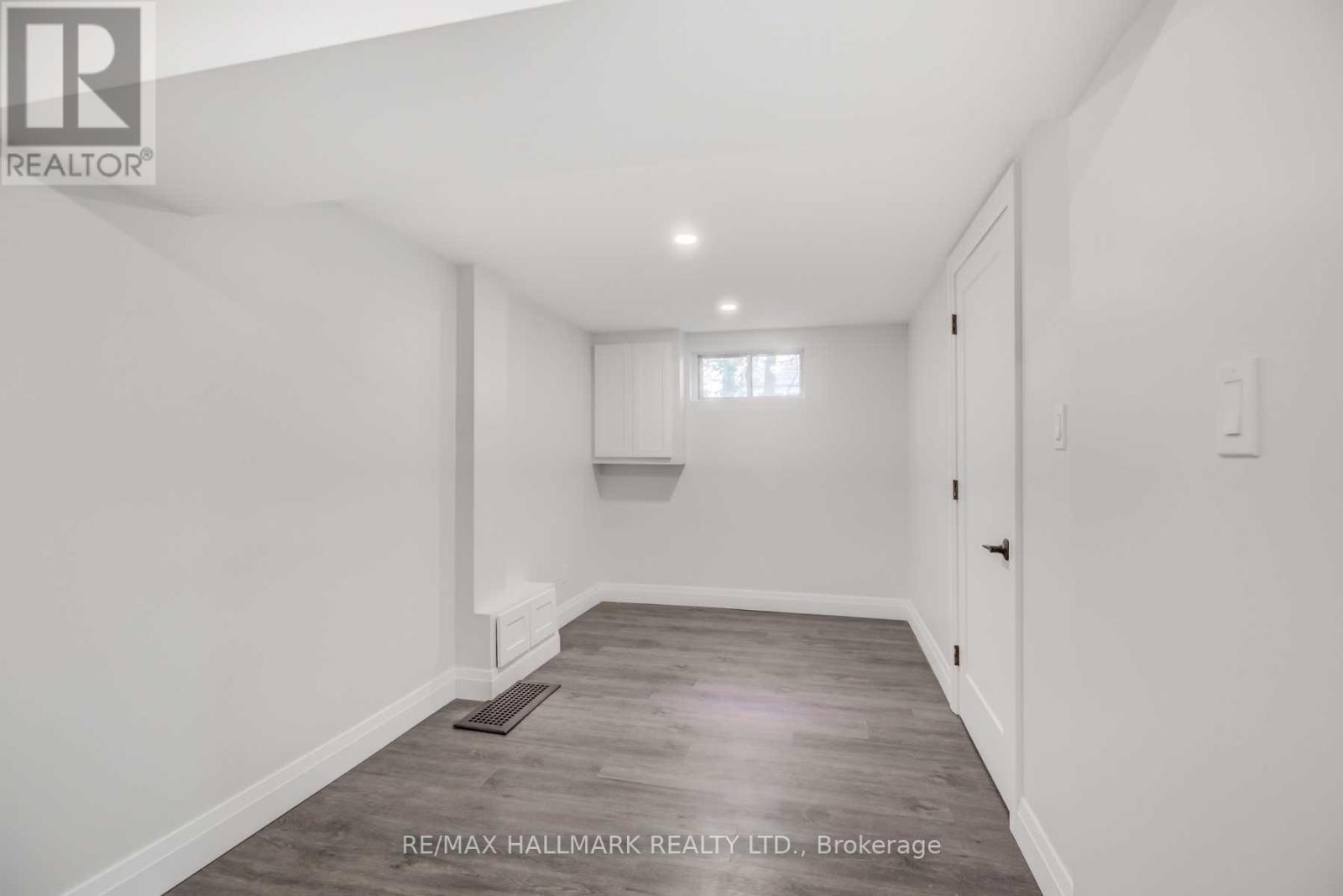 Photo 9 of Bsmt 901 Brimorton Drive, Toronto ON