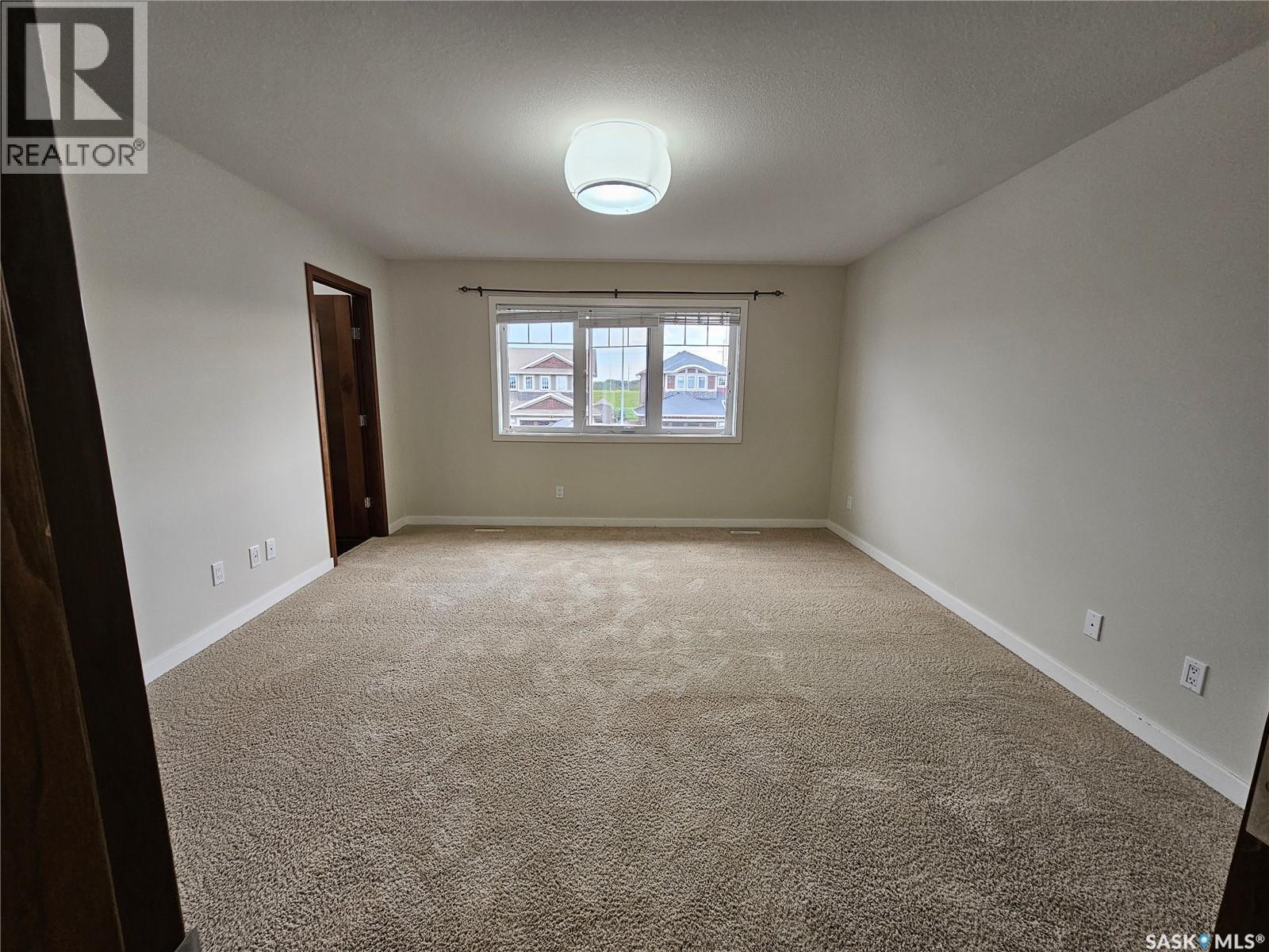 Photo 10 of 374 Pichler Crescent, Saskatoon SK