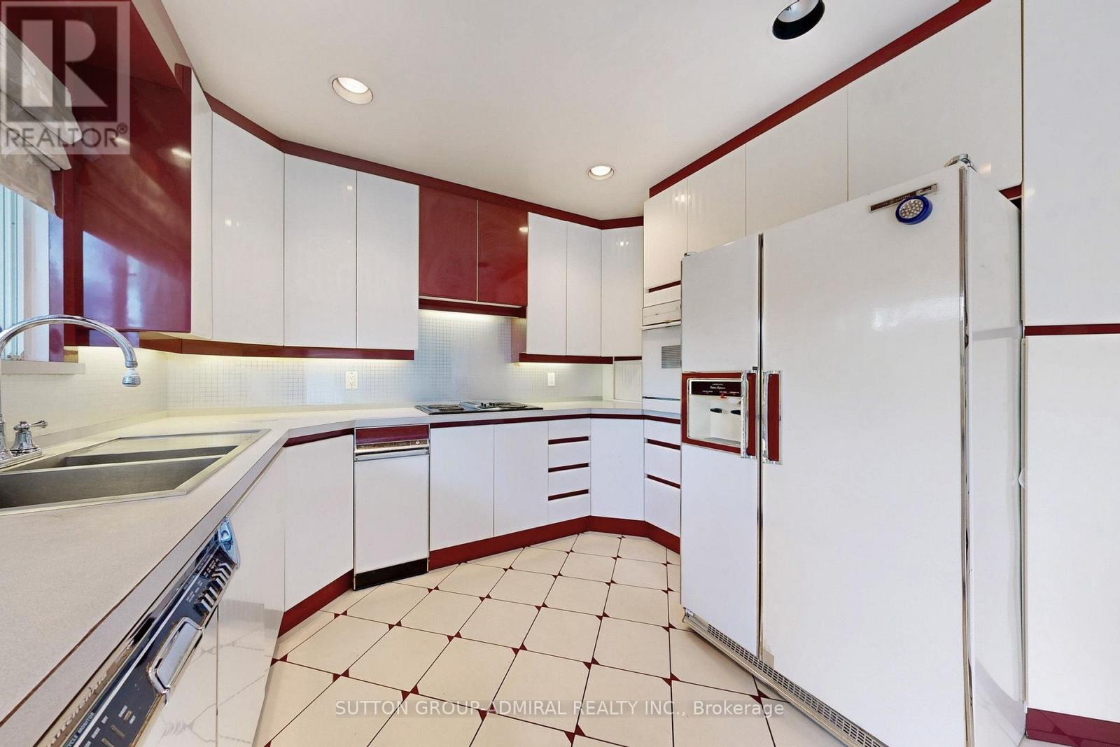 Photo 18 of 35 Nevada Avenue, Toronto ON