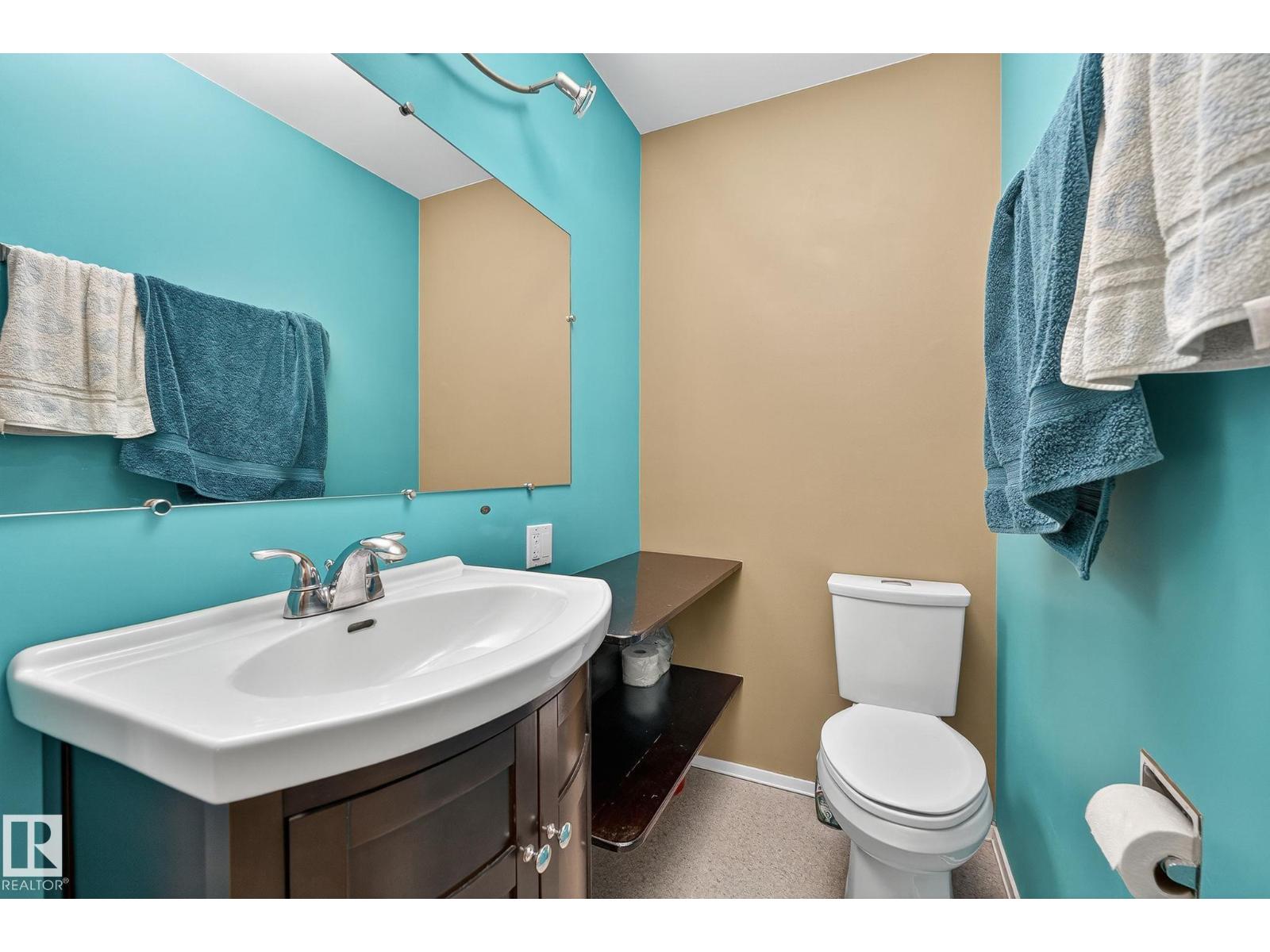 Photo 20 of 9319 74 St Nw, Edmonton AB