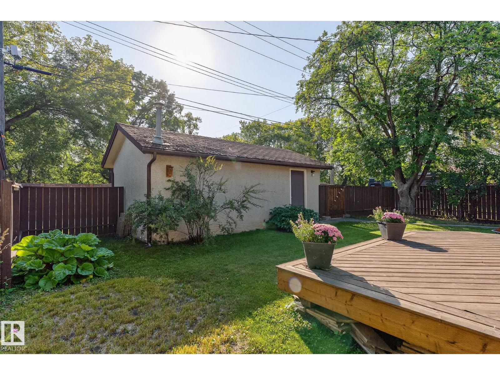 Photo 38 of 9319 74 St Nw, Edmonton AB
