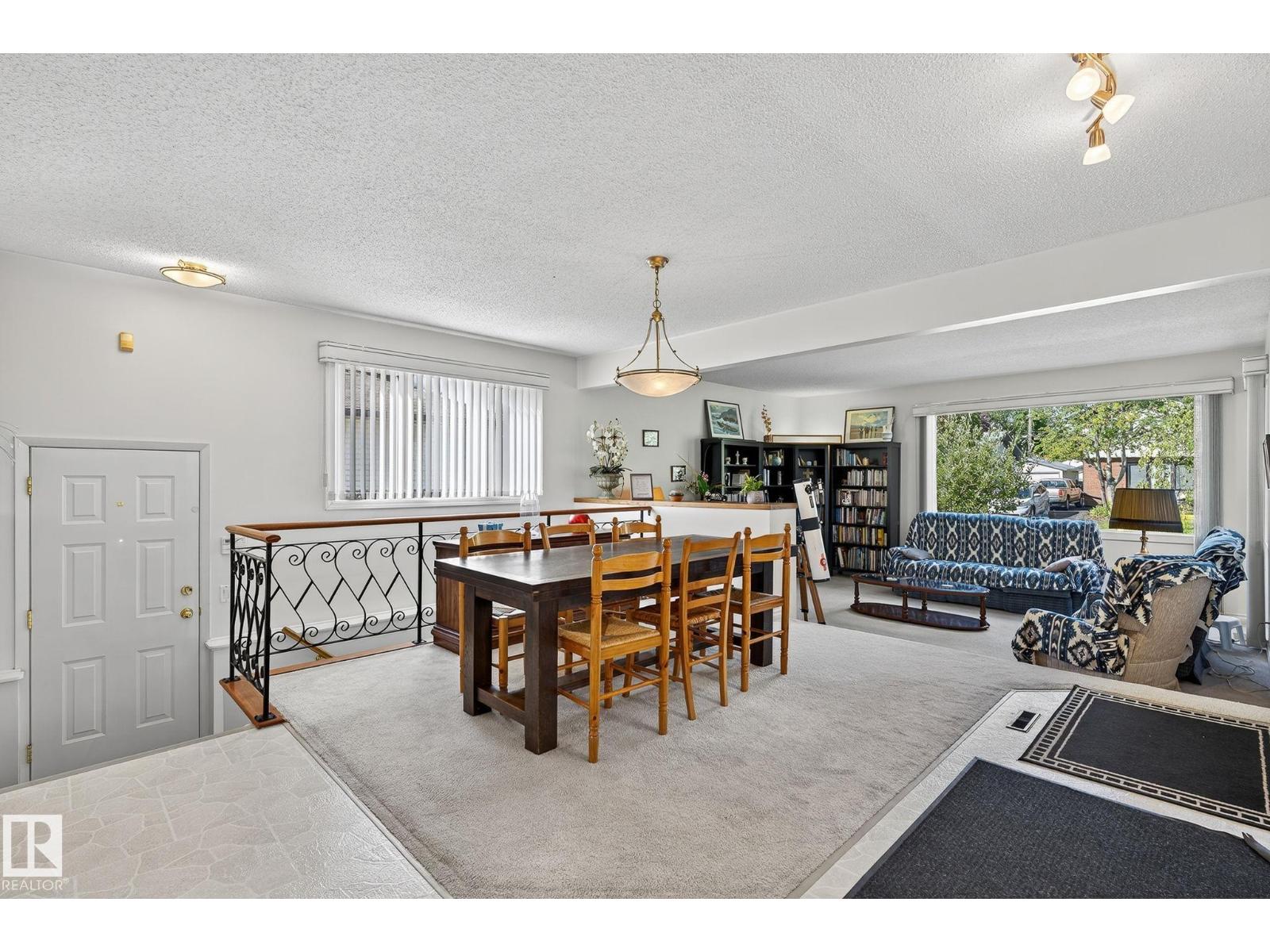 Photo 9 of 9319 74 St Nw, Edmonton AB