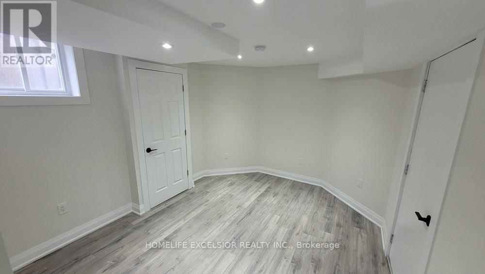 Photo 7 of Basement 6 Fitzroy Avenue, Markham ON